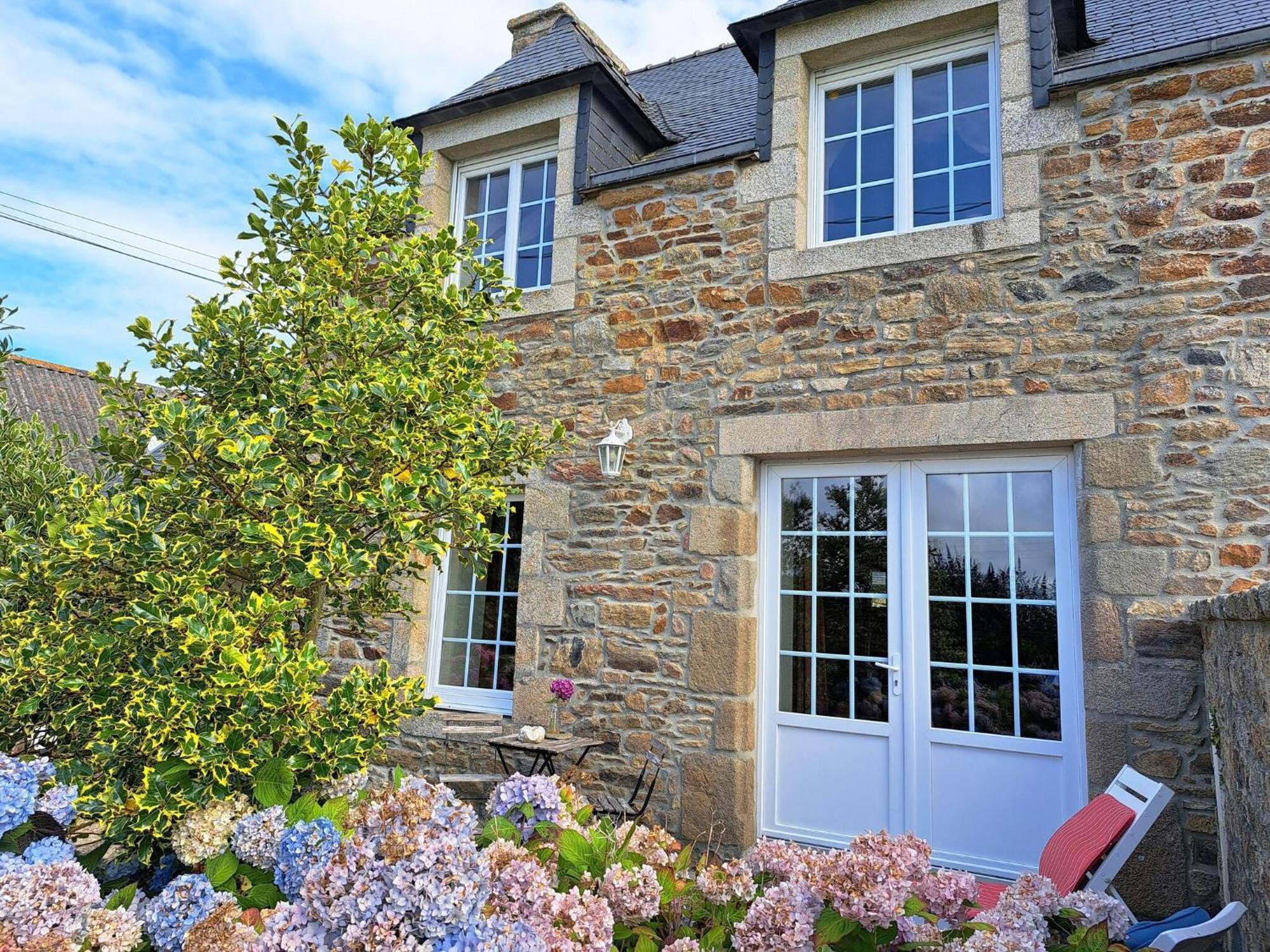Natural Stone House Close To The Sea, Lannilis Exteriör bild